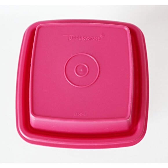 Tupperware Pick A Deli Pink Clear Pickle Keeper 1330-18 Square Container 3 Piece - Picture 5 of 5